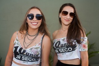 
<a style='margin-left: 5px;' class='btn btn-xs btn-social btn-facebook' href='https://www.facebook.com/sharer/sharer.php?u=https://www.galeramix.com.br/imagem/a68/800-800-90/conteudo/site_galerias/68/10-costelaco-do-jr-seco-114.jpg' rel='popup' data-width='500' data-height='400'><i class='fa fa-facebook'></i>Compartilhar <span class='hidden-xs'>no Facebook</span>
</a> 
<a class='btn btn-default btn-xs' target='_blank' href='imagem/a68/800-800-90/conteudo/site_galerias/68/10-costelaco-do-jr-seco-114.jpg'>
<span class='glyphicon glyphicon-cloud-download'></span> Salvar
</a>
