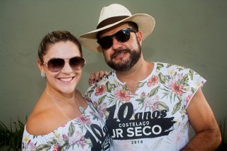 
<a style='margin-left: 5px;' class='btn btn-xs btn-social btn-facebook' href='https://www.facebook.com/sharer/sharer.php?u=https://www.galeramix.com.br/imagem/a68/800-800-90/conteudo/site_galerias/68/10-costelaco-do-jr-seco-115.jpg' rel='popup' data-width='500' data-height='400'><i class='fa fa-facebook'></i>Compartilhar <span class='hidden-xs'>no Facebook</span>
</a> 
<a class='btn btn-default btn-xs' target='_blank' href='imagem/a68/800-800-90/conteudo/site_galerias/68/10-costelaco-do-jr-seco-115.jpg'>
<span class='glyphicon glyphicon-cloud-download'></span> Salvar
</a>
