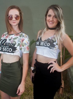 
<a style='margin-left: 5px;' class='btn btn-xs btn-social btn-facebook' href='https://www.facebook.com/sharer/sharer.php?u=https://www.galeramix.com.br/imagem/a68/800-800-90/conteudo/site_galerias/68/10-costelaco-do-jr-seco-119.jpg' rel='popup' data-width='500' data-height='400'><i class='fa fa-facebook'></i>Compartilhar <span class='hidden-xs'>no Facebook</span>
</a> 
<a class='btn btn-default btn-xs' target='_blank' href='imagem/a68/800-800-90/conteudo/site_galerias/68/10-costelaco-do-jr-seco-119.jpg'>
<span class='glyphicon glyphicon-cloud-download'></span> Salvar
</a>
