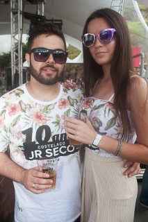 
<a style='margin-left: 5px;' class='btn btn-xs btn-social btn-facebook' href='https://www.facebook.com/sharer/sharer.php?u=https://www.galeramix.com.br/imagem/a68/800-800-90/conteudo/site_galerias/68/10-costelaco-do-jr-seco-147.jpg' rel='popup' data-width='500' data-height='400'><i class='fa fa-facebook'></i>Compartilhar <span class='hidden-xs'>no Facebook</span>
</a> 
<a class='btn btn-default btn-xs' target='_blank' href='imagem/a68/800-800-90/conteudo/site_galerias/68/10-costelaco-do-jr-seco-147.jpg'>
<span class='glyphicon glyphicon-cloud-download'></span> Salvar
</a>
