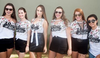 
<a style='margin-left: 5px;' class='btn btn-xs btn-social btn-facebook' href='https://www.facebook.com/sharer/sharer.php?u=https://www.galeramix.com.br/imagem/a68/800-800-90/conteudo/site_galerias/68/10-costelaco-do-jr-seco-15.jpg' rel='popup' data-width='500' data-height='400'><i class='fa fa-facebook'></i>Compartilhar <span class='hidden-xs'>no Facebook</span>
</a> 
<a class='btn btn-default btn-xs' target='_blank' href='imagem/a68/800-800-90/conteudo/site_galerias/68/10-costelaco-do-jr-seco-15.jpg'>
<span class='glyphicon glyphicon-cloud-download'></span> Salvar
</a>
