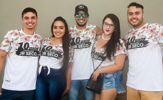 
<a style='margin-left: 5px;' class='btn btn-xs btn-social btn-facebook' href='https://www.facebook.com/sharer/sharer.php?u=https://www.galeramix.com.br/imagem/a68/800-800-90/conteudo/site_galerias/68/10-costelaco-do-jr-seco-17.jpg' rel='popup' data-width='500' data-height='400'><i class='fa fa-facebook'></i>Compartilhar <span class='hidden-xs'>no Facebook</span>
</a> 
<a class='btn btn-default btn-xs' target='_blank' href='imagem/a68/800-800-90/conteudo/site_galerias/68/10-costelaco-do-jr-seco-17.jpg'>
<span class='glyphicon glyphicon-cloud-download'></span> Salvar
</a>
