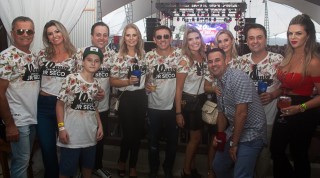 
<a style='margin-left: 5px;' class='btn btn-xs btn-social btn-facebook' href='https://www.facebook.com/sharer/sharer.php?u=https://www.galeramix.com.br/imagem/a68/800-800-90/conteudo/site_galerias/68/10-costelaco-do-jr-seco-170.jpg' rel='popup' data-width='500' data-height='400'><i class='fa fa-facebook'></i>Compartilhar <span class='hidden-xs'>no Facebook</span>
</a> 
<a class='btn btn-default btn-xs' target='_blank' href='imagem/a68/800-800-90/conteudo/site_galerias/68/10-costelaco-do-jr-seco-170.jpg'>
<span class='glyphicon glyphicon-cloud-download'></span> Salvar
</a>
