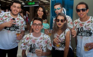 
<a style='margin-left: 5px;' class='btn btn-xs btn-social btn-facebook' href='https://www.facebook.com/sharer/sharer.php?u=https://www.galeramix.com.br/imagem/a68/800-800-90/conteudo/site_galerias/68/10-costelaco-do-jr-seco-190.jpg' rel='popup' data-width='500' data-height='400'><i class='fa fa-facebook'></i>Compartilhar <span class='hidden-xs'>no Facebook</span>
</a> 
<a class='btn btn-default btn-xs' target='_blank' href='imagem/a68/800-800-90/conteudo/site_galerias/68/10-costelaco-do-jr-seco-190.jpg'>
<span class='glyphicon glyphicon-cloud-download'></span> Salvar
</a>
