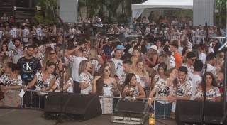 
<a style='margin-left: 5px;' class='btn btn-xs btn-social btn-facebook' href='https://www.facebook.com/sharer/sharer.php?u=https://www.galeramix.com.br/imagem/a68/800-800-90/conteudo/site_galerias/68/10-costelaco-do-jr-seco-196.jpg' rel='popup' data-width='500' data-height='400'><i class='fa fa-facebook'></i>Compartilhar <span class='hidden-xs'>no Facebook</span>
</a> 
<a class='btn btn-default btn-xs' target='_blank' href='imagem/a68/800-800-90/conteudo/site_galerias/68/10-costelaco-do-jr-seco-196.jpg'>
<span class='glyphicon glyphicon-cloud-download'></span> Salvar
</a>
