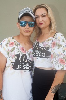 
<a style='margin-left: 5px;' class='btn btn-xs btn-social btn-facebook' href='https://www.facebook.com/sharer/sharer.php?u=https://www.galeramix.com.br/imagem/a68/800-800-90/conteudo/site_galerias/68/10-costelaco-do-jr-seco-20.jpg' rel='popup' data-width='500' data-height='400'><i class='fa fa-facebook'></i>Compartilhar <span class='hidden-xs'>no Facebook</span>
</a> 
<a class='btn btn-default btn-xs' target='_blank' href='imagem/a68/800-800-90/conteudo/site_galerias/68/10-costelaco-do-jr-seco-20.jpg'>
<span class='glyphicon glyphicon-cloud-download'></span> Salvar
</a>
