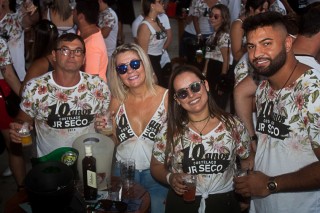 
<a style='margin-left: 5px;' class='btn btn-xs btn-social btn-facebook' href='https://www.facebook.com/sharer/sharer.php?u=https://www.galeramix.com.br/imagem/a68/800-800-90/conteudo/site_galerias/68/10-costelaco-do-jr-seco-205.jpg' rel='popup' data-width='500' data-height='400'><i class='fa fa-facebook'></i>Compartilhar <span class='hidden-xs'>no Facebook</span>
</a> 
<a class='btn btn-default btn-xs' target='_blank' href='imagem/a68/800-800-90/conteudo/site_galerias/68/10-costelaco-do-jr-seco-205.jpg'>
<span class='glyphicon glyphicon-cloud-download'></span> Salvar
</a>
