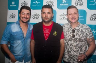 
<a style='margin-left: 5px;' class='btn btn-xs btn-social btn-facebook' href='https://www.facebook.com/sharer/sharer.php?u=https://www.galeramix.com.br/imagem/a68/800-800-90/conteudo/site_galerias/68/10-costelaco-do-jr-seco-209.jpg' rel='popup' data-width='500' data-height='400'><i class='fa fa-facebook'></i>Compartilhar <span class='hidden-xs'>no Facebook</span>
</a> 
<a class='btn btn-default btn-xs' target='_blank' href='imagem/a68/800-800-90/conteudo/site_galerias/68/10-costelaco-do-jr-seco-209.jpg'>
<span class='glyphicon glyphicon-cloud-download'></span> Salvar
</a>
