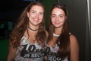 
<a style='margin-left: 5px;' class='btn btn-xs btn-social btn-facebook' href='https://www.facebook.com/sharer/sharer.php?u=https://www.galeramix.com.br/imagem/a68/800-800-90/conteudo/site_galerias/68/10-costelaco-do-jr-seco-213.jpg' rel='popup' data-width='500' data-height='400'><i class='fa fa-facebook'></i>Compartilhar <span class='hidden-xs'>no Facebook</span>
</a> 
<a class='btn btn-default btn-xs' target='_blank' href='imagem/a68/800-800-90/conteudo/site_galerias/68/10-costelaco-do-jr-seco-213.jpg'>
<span class='glyphicon glyphicon-cloud-download'></span> Salvar
</a>
