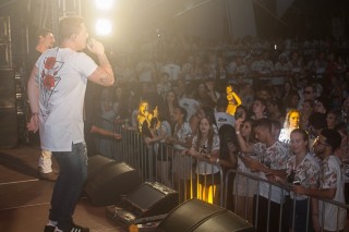 
<a style='margin-left: 5px;' class='btn btn-xs btn-social btn-facebook' href='https://www.facebook.com/sharer/sharer.php?u=https://www.galeramix.com.br/imagem/a68/800-800-90/conteudo/site_galerias/68/10-costelaco-do-jr-seco-218.jpg' rel='popup' data-width='500' data-height='400'><i class='fa fa-facebook'></i>Compartilhar <span class='hidden-xs'>no Facebook</span>
</a> 
<a class='btn btn-default btn-xs' target='_blank' href='imagem/a68/800-800-90/conteudo/site_galerias/68/10-costelaco-do-jr-seco-218.jpg'>
<span class='glyphicon glyphicon-cloud-download'></span> Salvar
</a>
