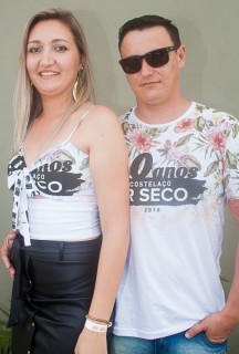 
<a style='margin-left: 5px;' class='btn btn-xs btn-social btn-facebook' href='https://www.facebook.com/sharer/sharer.php?u=https://www.galeramix.com.br/imagem/a68/800-800-90/conteudo/site_galerias/68/10-costelaco-do-jr-seco-22.jpg' rel='popup' data-width='500' data-height='400'><i class='fa fa-facebook'></i>Compartilhar <span class='hidden-xs'>no Facebook</span>
</a> 
<a class='btn btn-default btn-xs' target='_blank' href='imagem/a68/800-800-90/conteudo/site_galerias/68/10-costelaco-do-jr-seco-22.jpg'>
<span class='glyphicon glyphicon-cloud-download'></span> Salvar
</a>
