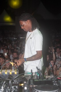 
<a style='margin-left: 5px;' class='btn btn-xs btn-social btn-facebook' href='https://www.facebook.com/sharer/sharer.php?u=https://www.galeramix.com.br/imagem/a68/800-800-90/conteudo/site_galerias/68/10-costelaco-do-jr-seco-247.jpg' rel='popup' data-width='500' data-height='400'><i class='fa fa-facebook'></i>Compartilhar <span class='hidden-xs'>no Facebook</span>
</a> 
<a class='btn btn-default btn-xs' target='_blank' href='imagem/a68/800-800-90/conteudo/site_galerias/68/10-costelaco-do-jr-seco-247.jpg'>
<span class='glyphicon glyphicon-cloud-download'></span> Salvar
</a>
