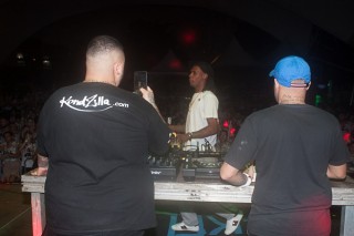 
<a style='margin-left: 5px;' class='btn btn-xs btn-social btn-facebook' href='https://www.facebook.com/sharer/sharer.php?u=https://www.galeramix.com.br/imagem/a68/800-800-90/conteudo/site_galerias/68/10-costelaco-do-jr-seco-248.jpg' rel='popup' data-width='500' data-height='400'><i class='fa fa-facebook'></i>Compartilhar <span class='hidden-xs'>no Facebook</span>
</a> 
<a class='btn btn-default btn-xs' target='_blank' href='imagem/a68/800-800-90/conteudo/site_galerias/68/10-costelaco-do-jr-seco-248.jpg'>
<span class='glyphicon glyphicon-cloud-download'></span> Salvar
</a>
