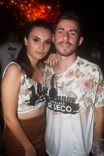 
<a style='margin-left: 5px;' class='btn btn-xs btn-social btn-facebook' href='https://www.facebook.com/sharer/sharer.php?u=https://www.galeramix.com.br/imagem/a68/800-800-90/conteudo/site_galerias/68/10-costelaco-do-jr-seco-256.jpg' rel='popup' data-width='500' data-height='400'><i class='fa fa-facebook'></i>Compartilhar <span class='hidden-xs'>no Facebook</span>
</a> 
<a class='btn btn-default btn-xs' target='_blank' href='imagem/a68/800-800-90/conteudo/site_galerias/68/10-costelaco-do-jr-seco-256.jpg'>
<span class='glyphicon glyphicon-cloud-download'></span> Salvar
</a>
