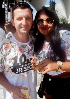 
<a style='margin-left: 5px;' class='btn btn-xs btn-social btn-facebook' href='https://www.facebook.com/sharer/sharer.php?u=https://www.galeramix.com.br/imagem/a68/800-800-90/conteudo/site_galerias/68/10-costelaco-do-jr-seco-4.jpg' rel='popup' data-width='500' data-height='400'><i class='fa fa-facebook'></i>Compartilhar <span class='hidden-xs'>no Facebook</span>
</a> 
<a class='btn btn-default btn-xs' target='_blank' href='imagem/a68/800-800-90/conteudo/site_galerias/68/10-costelaco-do-jr-seco-4.jpg'>
<span class='glyphicon glyphicon-cloud-download'></span> Salvar
</a>
