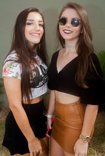 
<a style='margin-left: 5px;' class='btn btn-xs btn-social btn-facebook' href='https://www.facebook.com/sharer/sharer.php?u=https://www.galeramix.com.br/imagem/a68/800-800-90/conteudo/site_galerias/68/10-costelaco-do-jr-seco-46.jpg' rel='popup' data-width='500' data-height='400'><i class='fa fa-facebook'></i>Compartilhar <span class='hidden-xs'>no Facebook</span>
</a> 
<a class='btn btn-default btn-xs' target='_blank' href='imagem/a68/800-800-90/conteudo/site_galerias/68/10-costelaco-do-jr-seco-46.jpg'>
<span class='glyphicon glyphicon-cloud-download'></span> Salvar
</a>
