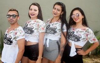 
<a style='margin-left: 5px;' class='btn btn-xs btn-social btn-facebook' href='https://www.facebook.com/sharer/sharer.php?u=https://www.galeramix.com.br/imagem/a68/800-800-90/conteudo/site_galerias/68/10-costelaco-do-jr-seco-9.jpg' rel='popup' data-width='500' data-height='400'><i class='fa fa-facebook'></i>Compartilhar <span class='hidden-xs'>no Facebook</span>
</a> 
<a class='btn btn-default btn-xs' target='_blank' href='imagem/a68/800-800-90/conteudo/site_galerias/68/10-costelaco-do-jr-seco-9.jpg'>
<span class='glyphicon glyphicon-cloud-download'></span> Salvar
</a>
