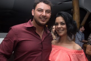 
            <a style='margin-left: 5px;' class='btn btn-xs btn-social btn-facebook' href='https://www.facebook.com/sharer/sharer.php?u=https://www.galeramix.com.br/imagem/a69/800-800-90/conteudo/site_galerias/69/matheus-e-kauan-no-petry-galera-mix-11.jpg' rel='popup' data-width='500' data-height='400'><i class='fa fa-facebook'></i>Compartilhar <span class='hidden-xs'>no Facebook</span>
        </a> 
        <a class='btn btn-default btn-xs' target='_blank' href='imagem/a69/800-800-90/conteudo/site_galerias/69/matheus-e-kauan-no-petry-galera-mix-11.jpg'>
            <span class='glyphicon glyphicon-cloud-download'></span> Salvar
        </a>
        