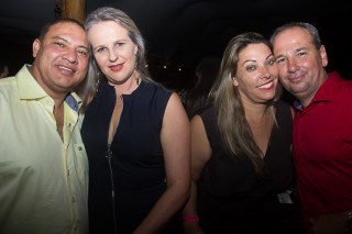 
<a style='margin-left: 5px;' class='btn btn-xs btn-social btn-facebook' href='https://www.facebook.com/sharer/sharer.php?u=https://www.galeramix.com.br/imagem/a69/800-800-90/conteudo/site_galerias/69/matheus-e-kauan-no-petry-galera-mix-2.jpg' rel='popup' data-width='500' data-height='400'><i class='fa fa-facebook'></i>Compartilhar <span class='hidden-xs'>no Facebook</span>
</a> 
<a class='btn btn-default btn-xs' target='_blank' href='imagem/a69/800-800-90/conteudo/site_galerias/69/matheus-e-kauan-no-petry-galera-mix-2.jpg'>
<span class='glyphicon glyphicon-cloud-download'></span> Salvar
</a>
