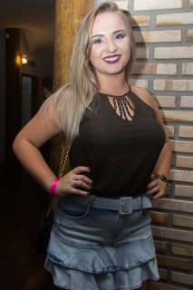 
<a style='margin-left: 5px;' class='btn btn-xs btn-social btn-facebook' href='https://www.facebook.com/sharer/sharer.php?u=https://www.galeramix.com.br/imagem/a69/800-800-90/conteudo/site_galerias/69/matheus-e-kauan-no-petry-galera-mix-29.jpg' rel='popup' data-width='500' data-height='400'><i class='fa fa-facebook'></i>Compartilhar <span class='hidden-xs'>no Facebook</span>
</a> 
<a class='btn btn-default btn-xs' target='_blank' href='imagem/a69/800-800-90/conteudo/site_galerias/69/matheus-e-kauan-no-petry-galera-mix-29.jpg'>
<span class='glyphicon glyphicon-cloud-download'></span> Salvar
</a>
