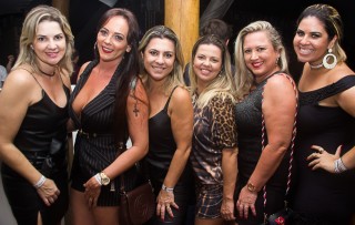 
<a style='margin-left: 5px;' class='btn btn-xs btn-social btn-facebook' href='https://www.facebook.com/sharer/sharer.php?u=https://www.galeramix.com.br/imagem/a69/800-800-90/conteudo/site_galerias/69/matheus-e-kauan-no-petry-galera-mix-32.jpg' rel='popup' data-width='500' data-height='400'><i class='fa fa-facebook'></i>Compartilhar <span class='hidden-xs'>no Facebook</span>
</a> 
<a class='btn btn-default btn-xs' target='_blank' href='imagem/a69/800-800-90/conteudo/site_galerias/69/matheus-e-kauan-no-petry-galera-mix-32.jpg'>
<span class='glyphicon glyphicon-cloud-download'></span> Salvar
</a>
