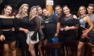 
<a style='margin-left: 5px;' class='btn btn-xs btn-social btn-facebook' href='https://www.facebook.com/sharer/sharer.php?u=https://www.galeramix.com.br/imagem/a69/800-800-90/conteudo/site_galerias/69/matheus-e-kauan-no-petry-galera-mix-40.jpg' rel='popup' data-width='500' data-height='400'><i class='fa fa-facebook'></i>Compartilhar <span class='hidden-xs'>no Facebook</span>
</a> 
<a class='btn btn-default btn-xs' target='_blank' href='imagem/a69/800-800-90/conteudo/site_galerias/69/matheus-e-kauan-no-petry-galera-mix-40.jpg'>
<span class='glyphicon glyphicon-cloud-download'></span> Salvar
</a>
