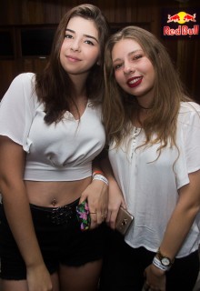 
<a style='margin-left: 5px;' class='btn btn-xs btn-social btn-facebook' href='https://www.facebook.com/sharer/sharer.php?u=https://www.galeramix.com.br/imagem/a69/800-800-90/conteudo/site_galerias/69/matheus-e-kauan-no-petry-galera-mix-43.jpg' rel='popup' data-width='500' data-height='400'><i class='fa fa-facebook'></i>Compartilhar <span class='hidden-xs'>no Facebook</span>
</a> 
<a class='btn btn-default btn-xs' target='_blank' href='imagem/a69/800-800-90/conteudo/site_galerias/69/matheus-e-kauan-no-petry-galera-mix-43.jpg'>
<span class='glyphicon glyphicon-cloud-download'></span> Salvar
</a>
