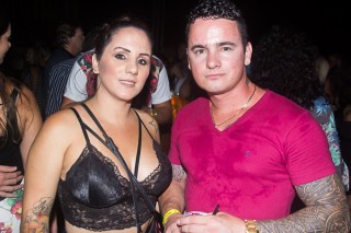 
<a style='margin-left: 5px;' class='btn btn-xs btn-social btn-facebook' href='https://www.facebook.com/sharer/sharer.php?u=https://www.galeramix.com.br/imagem/a69/800-800-90/conteudo/site_galerias/69/matheus-e-kauan-no-petry-galera-mix-72.jpg' rel='popup' data-width='500' data-height='400'><i class='fa fa-facebook'></i>Compartilhar <span class='hidden-xs'>no Facebook</span>
</a> 
<a class='btn btn-default btn-xs' target='_blank' href='imagem/a69/800-800-90/conteudo/site_galerias/69/matheus-e-kauan-no-petry-galera-mix-72.jpg'>
<span class='glyphicon glyphicon-cloud-download'></span> Salvar
</a>
