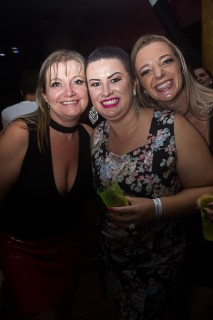 
<a style='margin-left: 5px;' class='btn btn-xs btn-social btn-facebook' href='https://www.facebook.com/sharer/sharer.php?u=https://www.galeramix.com.br/imagem/a69/800-800-90/conteudo/site_galerias/69/matheus-e-kauan-no-petry-galera-mix-87.jpg' rel='popup' data-width='500' data-height='400'><i class='fa fa-facebook'></i>Compartilhar <span class='hidden-xs'>no Facebook</span>
</a> 
<a class='btn btn-default btn-xs' target='_blank' href='imagem/a69/800-800-90/conteudo/site_galerias/69/matheus-e-kauan-no-petry-galera-mix-87.jpg'>
<span class='glyphicon glyphicon-cloud-download'></span> Salvar
</a>
