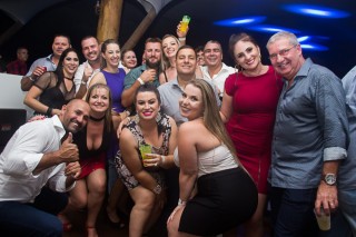 
<a style='margin-left: 5px;' class='btn btn-xs btn-social btn-facebook' href='https://www.facebook.com/sharer/sharer.php?u=https://www.galeramix.com.br/imagem/a69/800-800-90/conteudo/site_galerias/69/matheus-e-kauan-no-petry-galera-mix-89.jpg' rel='popup' data-width='500' data-height='400'><i class='fa fa-facebook'></i>Compartilhar <span class='hidden-xs'>no Facebook</span>
</a> 
<a class='btn btn-default btn-xs' target='_blank' href='imagem/a69/800-800-90/conteudo/site_galerias/69/matheus-e-kauan-no-petry-galera-mix-89.jpg'>
<span class='glyphicon glyphicon-cloud-download'></span> Salvar
</a>
