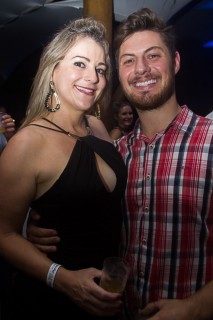 
<a style='margin-left: 5px;' class='btn btn-xs btn-social btn-facebook' href='https://www.facebook.com/sharer/sharer.php?u=https://www.galeramix.com.br/imagem/a69/800-800-90/conteudo/site_galerias/69/matheus-e-kauan-no-petry-galera-mix-90.jpg' rel='popup' data-width='500' data-height='400'><i class='fa fa-facebook'></i>Compartilhar <span class='hidden-xs'>no Facebook</span>
</a> 
<a class='btn btn-default btn-xs' target='_blank' href='imagem/a69/800-800-90/conteudo/site_galerias/69/matheus-e-kauan-no-petry-galera-mix-90.jpg'>
<span class='glyphicon glyphicon-cloud-download'></span> Salvar
</a>
