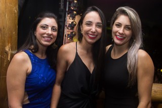 
<a style='margin-left: 5px;' class='btn btn-xs btn-social btn-facebook' href='https://www.facebook.com/sharer/sharer.php?u=https://www.galeramix.com.br/imagem/a69/800-800-90/conteudo/site_galerias/69/matheus-e-kauan-no-petry-galera-mix-96.jpg' rel='popup' data-width='500' data-height='400'><i class='fa fa-facebook'></i>Compartilhar <span class='hidden-xs'>no Facebook</span>
</a> 
<a class='btn btn-default btn-xs' target='_blank' href='imagem/a69/800-800-90/conteudo/site_galerias/69/matheus-e-kauan-no-petry-galera-mix-96.jpg'>
<span class='glyphicon glyphicon-cloud-download'></span> Salvar
</a>
