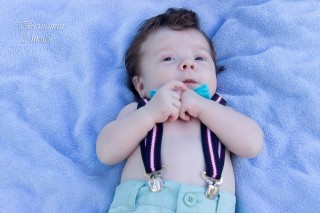 
        <a style='margin-left: 5px;' class='btn btn-xs btn-social btn-facebook' href='https://www.facebook.com/sharer/sharer.php?u=https://www.galeramix.com.br/imagem/a7/800-800-90/conteudo/site_galerias/7/benjamin-2-meses-19.jpg' rel='popup' data-width='500' data-height='400'><i class='fa fa-facebook'></i>Compartilhar <span class='hidden-xs'>no Facebook</span>
    </a> 
    <a class='btn btn-default btn-xs' target='_blank' href='imagem/a7/800-800-90/conteudo/site_galerias/7/benjamin-2-meses-19.jpg'>
        <span class='glyphicon glyphicon-cloud-download'></span> Salvar
    </a>
    