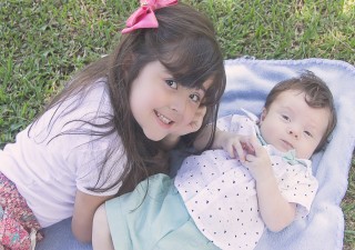 
<a style='margin-left: 5px;' class='btn btn-xs btn-social btn-facebook' href='https://www.facebook.com/sharer/sharer.php?u=https://www.galeramix.com.br/imagem/a7/800-800-90/conteudo/site_galerias/7/benjamin-2-meses-45.jpg' rel='popup' data-width='500' data-height='400'><i class='fa fa-facebook'></i>Compartilhar <span class='hidden-xs'>no Facebook</span>
</a> 
<a class='btn btn-default btn-xs' target='_blank' href='imagem/a7/800-800-90/conteudo/site_galerias/7/benjamin-2-meses-45.jpg'>
<span class='glyphicon glyphicon-cloud-download'></span> Salvar
</a>
