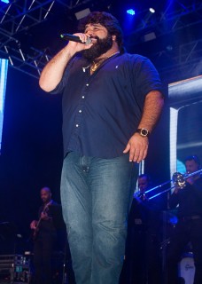 
        <a style='margin-left: 5px;' class='btn btn-xs btn-social btn-facebook' href='https://www.facebook.com/sharer/sharer.php?u=https://www.galeramix.com.br/imagem/a71/800-800-90/conteudo/site_galerias/71/galera-mix-petry-victor-e-leo-cezar-menotti-e-fabiano-15.jpg' rel='popup' data-width='500' data-height='400'><i class='fa fa-facebook'></i>Compartilhar <span class='hidden-xs'>no Facebook</span>
    </a> 
    <a class='btn btn-default btn-xs' target='_blank' href='imagem/a71/800-800-90/conteudo/site_galerias/71/galera-mix-petry-victor-e-leo-cezar-menotti-e-fabiano-15.jpg'>
        <span class='glyphicon glyphicon-cloud-download'></span> Salvar
    </a>
    