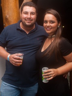 
<a style='margin-left: 5px;' class='btn btn-xs btn-social btn-facebook' href='https://www.facebook.com/sharer/sharer.php?u=https://www.galeramix.com.br/imagem/a71/800-800-90/conteudo/site_galerias/71/galera-mix-petry-victor-e-leo-cezar-menotti-e-fabiano-30.jpg' rel='popup' data-width='500' data-height='400'><i class='fa fa-facebook'></i>Compartilhar <span class='hidden-xs'>no Facebook</span>
</a> 
<a class='btn btn-default btn-xs' target='_blank' href='imagem/a71/800-800-90/conteudo/site_galerias/71/galera-mix-petry-victor-e-leo-cezar-menotti-e-fabiano-30.jpg'>
<span class='glyphicon glyphicon-cloud-download'></span> Salvar
</a>
