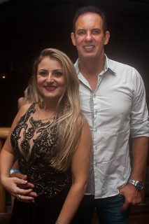 
<a style='margin-left: 5px;' class='btn btn-xs btn-social btn-facebook' href='https://www.facebook.com/sharer/sharer.php?u=https://www.galeramix.com.br/imagem/a71/800-800-90/conteudo/site_galerias/71/galera-mix-petry-victor-e-leo-cezar-menotti-e-fabiano-45.jpg' rel='popup' data-width='500' data-height='400'><i class='fa fa-facebook'></i>Compartilhar <span class='hidden-xs'>no Facebook</span>
</a> 
<a class='btn btn-default btn-xs' target='_blank' href='imagem/a71/800-800-90/conteudo/site_galerias/71/galera-mix-petry-victor-e-leo-cezar-menotti-e-fabiano-45.jpg'>
<span class='glyphicon glyphicon-cloud-download'></span> Salvar
</a>
