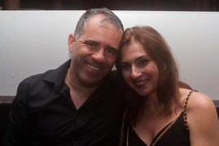 
<a style='margin-left: 5px;' class='btn btn-xs btn-social btn-facebook' href='https://www.facebook.com/sharer/sharer.php?u=https://www.galeramix.com.br/imagem/a71/800-800-90/conteudo/site_galerias/71/galera-mix-petry-victor-e-leo-cezar-menotti-e-fabiano-46.jpg' rel='popup' data-width='500' data-height='400'><i class='fa fa-facebook'></i>Compartilhar <span class='hidden-xs'>no Facebook</span>
</a> 
<a class='btn btn-default btn-xs' target='_blank' href='imagem/a71/800-800-90/conteudo/site_galerias/71/galera-mix-petry-victor-e-leo-cezar-menotti-e-fabiano-46.jpg'>
<span class='glyphicon glyphicon-cloud-download'></span> Salvar
</a>
