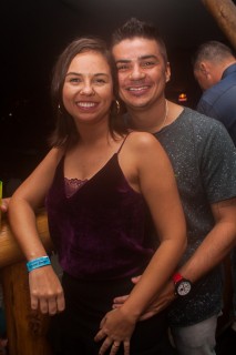 
<a style='margin-left: 5px;' class='btn btn-xs btn-social btn-facebook' href='https://www.facebook.com/sharer/sharer.php?u=https://www.galeramix.com.br/imagem/a71/800-800-90/conteudo/site_galerias/71/galera-mix-petry-victor-e-leo-cezar-menotti-e-fabiano-47.jpg' rel='popup' data-width='500' data-height='400'><i class='fa fa-facebook'></i>Compartilhar <span class='hidden-xs'>no Facebook</span>
</a> 
<a class='btn btn-default btn-xs' target='_blank' href='imagem/a71/800-800-90/conteudo/site_galerias/71/galera-mix-petry-victor-e-leo-cezar-menotti-e-fabiano-47.jpg'>
<span class='glyphicon glyphicon-cloud-download'></span> Salvar
</a>
