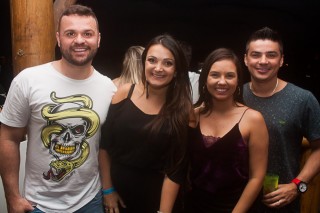 
<a style='margin-left: 5px;' class='btn btn-xs btn-social btn-facebook' href='https://www.facebook.com/sharer/sharer.php?u=https://www.galeramix.com.br/imagem/a71/800-800-90/conteudo/site_galerias/71/galera-mix-petry-victor-e-leo-cezar-menotti-e-fabiano-49.jpg' rel='popup' data-width='500' data-height='400'><i class='fa fa-facebook'></i>Compartilhar <span class='hidden-xs'>no Facebook</span>
</a> 
<a class='btn btn-default btn-xs' target='_blank' href='imagem/a71/800-800-90/conteudo/site_galerias/71/galera-mix-petry-victor-e-leo-cezar-menotti-e-fabiano-49.jpg'>
<span class='glyphicon glyphicon-cloud-download'></span> Salvar
</a>
