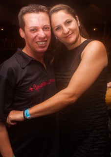 
<a style='margin-left: 5px;' class='btn btn-xs btn-social btn-facebook' href='https://www.facebook.com/sharer/sharer.php?u=https://www.galeramix.com.br/imagem/a71/800-800-90/conteudo/site_galerias/71/galera-mix-petry-victor-e-leo-cezar-menotti-e-fabiano-52.jpg' rel='popup' data-width='500' data-height='400'><i class='fa fa-facebook'></i>Compartilhar <span class='hidden-xs'>no Facebook</span>
</a> 
<a class='btn btn-default btn-xs' target='_blank' href='imagem/a71/800-800-90/conteudo/site_galerias/71/galera-mix-petry-victor-e-leo-cezar-menotti-e-fabiano-52.jpg'>
<span class='glyphicon glyphicon-cloud-download'></span> Salvar
</a>
