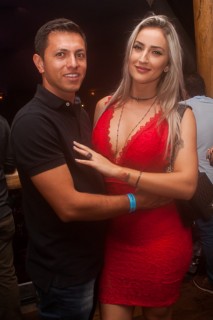 
<a style='margin-left: 5px;' class='btn btn-xs btn-social btn-facebook' href='https://www.facebook.com/sharer/sharer.php?u=https://www.galeramix.com.br/imagem/a71/800-800-90/conteudo/site_galerias/71/galera-mix-petry-victor-e-leo-cezar-menotti-e-fabiano-60.jpg' rel='popup' data-width='500' data-height='400'><i class='fa fa-facebook'></i>Compartilhar <span class='hidden-xs'>no Facebook</span>
</a> 
<a class='btn btn-default btn-xs' target='_blank' href='imagem/a71/800-800-90/conteudo/site_galerias/71/galera-mix-petry-victor-e-leo-cezar-menotti-e-fabiano-60.jpg'>
<span class='glyphicon glyphicon-cloud-download'></span> Salvar
</a>
