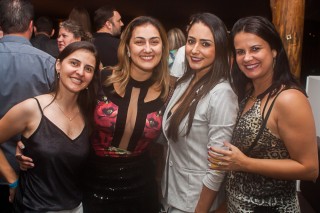 
<a style='margin-left: 5px;' class='btn btn-xs btn-social btn-facebook' href='https://www.facebook.com/sharer/sharer.php?u=https://www.galeramix.com.br/imagem/a71/800-800-90/conteudo/site_galerias/71/galera-mix-petry-victor-e-leo-cezar-menotti-e-fabiano-68.jpg' rel='popup' data-width='500' data-height='400'><i class='fa fa-facebook'></i>Compartilhar <span class='hidden-xs'>no Facebook</span>
</a> 
<a class='btn btn-default btn-xs' target='_blank' href='imagem/a71/800-800-90/conteudo/site_galerias/71/galera-mix-petry-victor-e-leo-cezar-menotti-e-fabiano-68.jpg'>
<span class='glyphicon glyphicon-cloud-download'></span> Salvar
</a>
