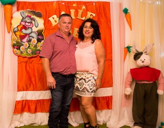 
                            <a style='margin-left: 5px;' class='btn btn-xs btn-social btn-facebook' href='https://www.facebook.com/sharer/sharer.php?u=https://www.galeramix.com.br/imagem/a72/800-800-90/conteudo/site_galerias/72/baile-pascoa-11.jpg' rel='popup' data-width='500' data-height='400'><i class='fa fa-facebook'></i>Compartilhar <span class='hidden-xs'>no Facebook</span>
                        </a> 
                        <a class='btn btn-default btn-xs' target='_blank' href='imagem/a72/800-800-90/conteudo/site_galerias/72/baile-pascoa-11.jpg'>
                            <span class='glyphicon glyphicon-cloud-download'></span> Salvar
                        </a>
                        