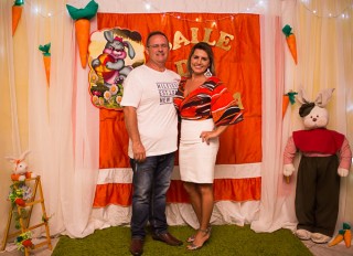 
                    <a style='margin-left: 5px;' class='btn btn-xs btn-social btn-facebook' href='https://www.facebook.com/sharer/sharer.php?u=https://www.galeramix.com.br/imagem/a72/800-800-90/conteudo/site_galerias/72/baile-pascoa-13.jpg' rel='popup' data-width='500' data-height='400'><i class='fa fa-facebook'></i>Compartilhar <span class='hidden-xs'>no Facebook</span>
                </a> 
                <a class='btn btn-default btn-xs' target='_blank' href='imagem/a72/800-800-90/conteudo/site_galerias/72/baile-pascoa-13.jpg'>
                    <span class='glyphicon glyphicon-cloud-download'></span> Salvar
                </a>
                