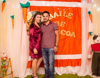 
<a style='margin-left: 5px;' class='btn btn-xs btn-social btn-facebook' href='https://www.facebook.com/sharer/sharer.php?u=https://www.galeramix.com.br/imagem/a72/800-800-90/conteudo/site_galerias/72/baile-pascoa-18.jpg' rel='popup' data-width='500' data-height='400'><i class='fa fa-facebook'></i>Compartilhar <span class='hidden-xs'>no Facebook</span>
</a> 
<a class='btn btn-default btn-xs' target='_blank' href='imagem/a72/800-800-90/conteudo/site_galerias/72/baile-pascoa-18.jpg'>
<span class='glyphicon glyphicon-cloud-download'></span> Salvar
</a>
