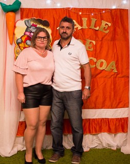 
<a style='margin-left: 5px;' class='btn btn-xs btn-social btn-facebook' href='https://www.facebook.com/sharer/sharer.php?u=https://www.galeramix.com.br/imagem/a72/800-800-90/conteudo/site_galerias/72/baile-pascoa-21.jpg' rel='popup' data-width='500' data-height='400'><i class='fa fa-facebook'></i>Compartilhar <span class='hidden-xs'>no Facebook</span>
</a> 
<a class='btn btn-default btn-xs' target='_blank' href='imagem/a72/800-800-90/conteudo/site_galerias/72/baile-pascoa-21.jpg'>
<span class='glyphicon glyphicon-cloud-download'></span> Salvar
</a>
