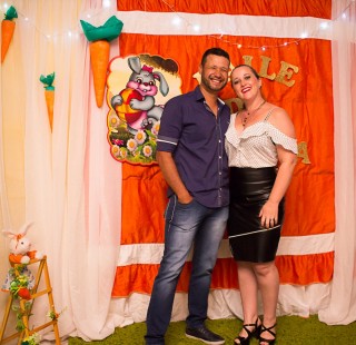 
<a style='margin-left: 5px;' class='btn btn-xs btn-social btn-facebook' href='https://www.facebook.com/sharer/sharer.php?u=https://www.galeramix.com.br/imagem/a72/800-800-90/conteudo/site_galerias/72/baile-pascoa-24.jpg' rel='popup' data-width='500' data-height='400'><i class='fa fa-facebook'></i>Compartilhar <span class='hidden-xs'>no Facebook</span>
</a> 
<a class='btn btn-default btn-xs' target='_blank' href='imagem/a72/800-800-90/conteudo/site_galerias/72/baile-pascoa-24.jpg'>
<span class='glyphicon glyphicon-cloud-download'></span> Salvar
</a>
