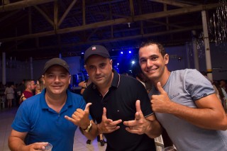 
<a style='margin-left: 5px;' class='btn btn-xs btn-social btn-facebook' href='https://www.facebook.com/sharer/sharer.php?u=https://www.galeramix.com.br/imagem/a72/800-800-90/conteudo/site_galerias/72/baile-pascoa-60.jpg' rel='popup' data-width='500' data-height='400'><i class='fa fa-facebook'></i>Compartilhar <span class='hidden-xs'>no Facebook</span>
</a> 
<a class='btn btn-default btn-xs' target='_blank' href='imagem/a72/800-800-90/conteudo/site_galerias/72/baile-pascoa-60.jpg'>
<span class='glyphicon glyphicon-cloud-download'></span> Salvar
</a>
