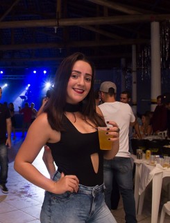 
<a style='margin-left: 5px;' class='btn btn-xs btn-social btn-facebook' href='https://www.facebook.com/sharer/sharer.php?u=https://www.galeramix.com.br/imagem/a72/800-800-90/conteudo/site_galerias/72/baile-pascoa-64.jpg' rel='popup' data-width='500' data-height='400'><i class='fa fa-facebook'></i>Compartilhar <span class='hidden-xs'>no Facebook</span>
</a> 
<a class='btn btn-default btn-xs' target='_blank' href='imagem/a72/800-800-90/conteudo/site_galerias/72/baile-pascoa-64.jpg'>
<span class='glyphicon glyphicon-cloud-download'></span> Salvar
</a>
